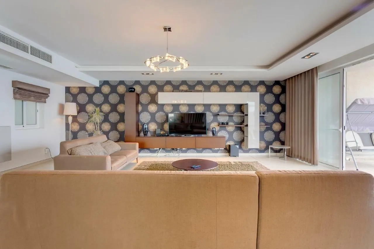 Contemporary, Luxury Apartment With Valletta And Harbour Views Sliema