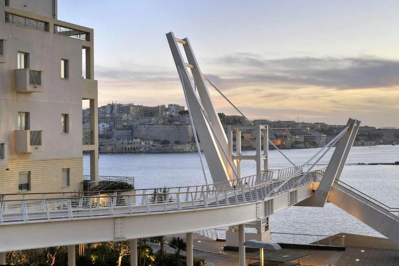Contemporary, Luxury Apartment With Valletta And Harbour Views Sliema Malta